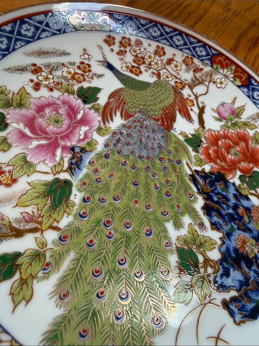 Artmark Japanese Imari style 8” decorative plate. Vintage peacock and floral. - Picture 4 of 10